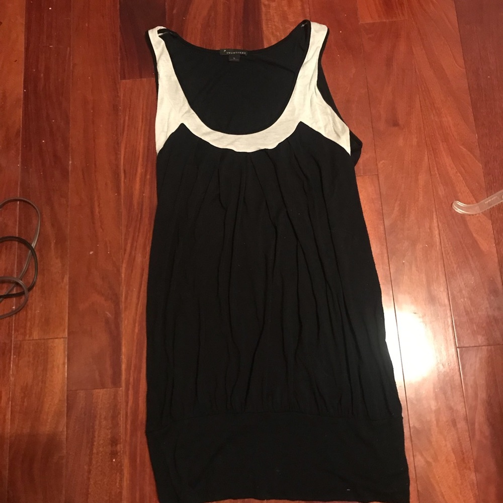 Black and white long top